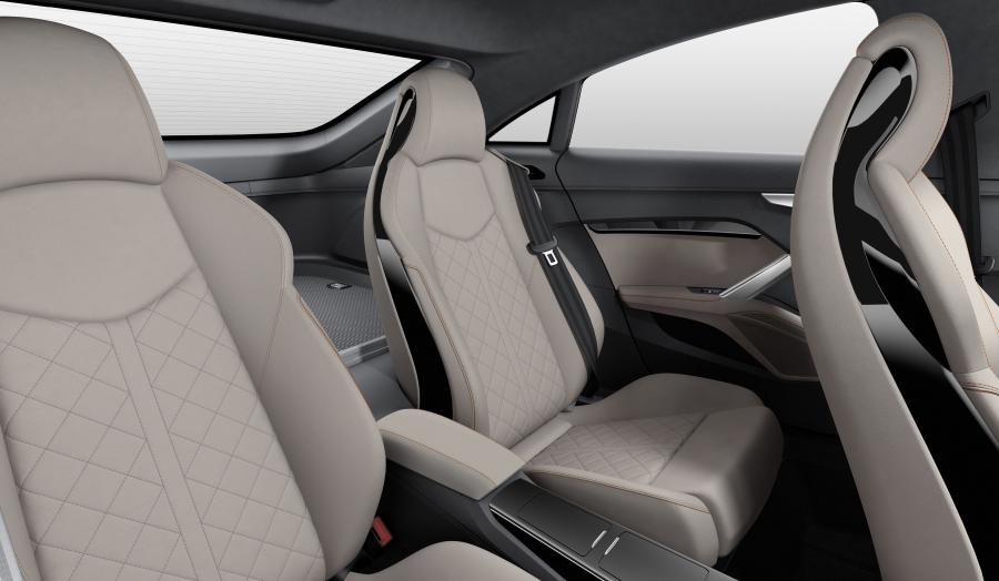 Интерьер Audi TT Sportback Concept 2014 года  (фото 14 из 31)